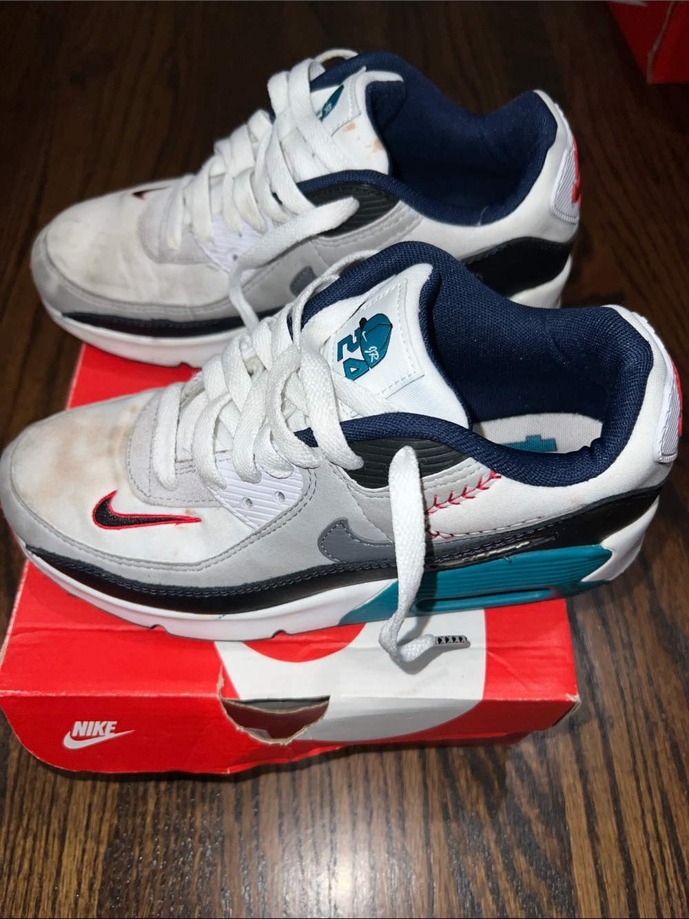 Ken Griffey Jr. x Nike Air Max 90 ‘Backwards Cap’